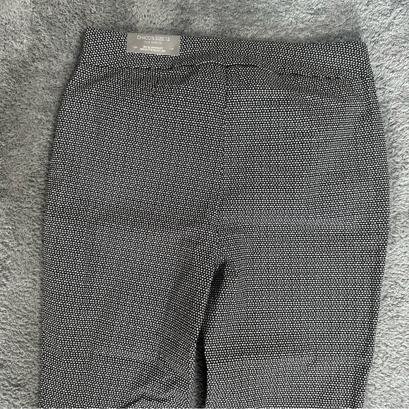 NEW Chico's So Slimming Brigitte Pompom Hem Slim Crop Size 1.5 (US Medium/10) - Picture 8 of 9